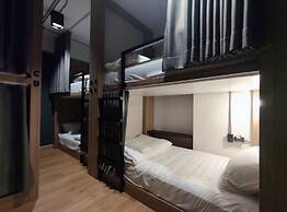 N5 Ratchawong Hostel