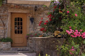 Fairy-tale Tiny House From 17th Century