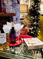 Looking Glass Cottage