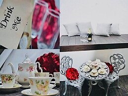 Looking Glass Cottage