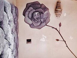 Looking Glass Cottage