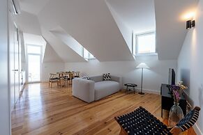 Sunny Lisbon Apartments by SoulPlaces