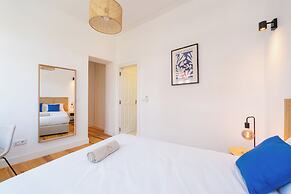 Sunny Lisbon Apartments by SoulPlaces