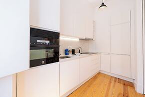 Sunny Lisbon Apartments by SoulPlaces