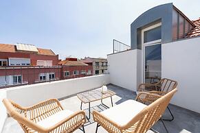 Sunny Lisbon Apartments by SoulPlaces