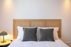 Sunny Lisbon Apartments by SoulPlaces