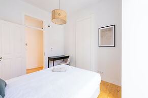 Sunny Lisbon Apartments by SoulPlaces