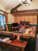 Riverside Cottage at Logwood Mill