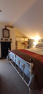 Riverside Cottage at Logwood Mill