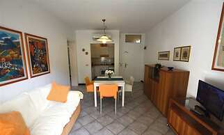 Spacious and Comfortable Flat Close to the Centre