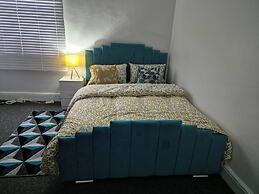 Our Apartment is a Home Away From Home Choice, Tastefully Furnished fo