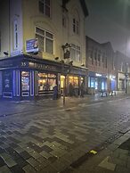 Our Apartment is a Home Away From Home Choice, Tastefully Furnished fo