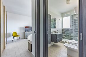 Casa Kenzo With Parking by Napoliapartments