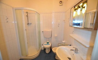 Seaside Bliss Apartment With Front sea View