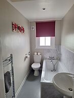 Room-comfortable Guest Room With a Bath