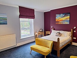 Room-comfortable and Spacious - Guest Ro