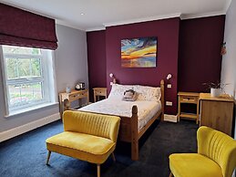 Room-comfortable and Spacious - Guest Ro