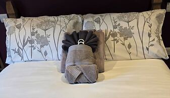 Room-comfortable and Spacious - Guest Ro