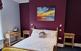 Room-comfortable and Spacious - Guest Ro