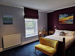 Room-comfortable and Spacious - Guest Ro