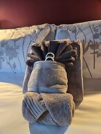 Room-comfortable and Spacious - Guest Ro
