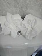 Room-comfortable and Spacious - Guest Ro