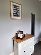 Room-comfortable and Spacious With Beaut