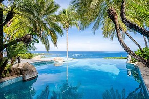 Luxury Villa: Hot Tub: Ocean Views: Fully Staffed