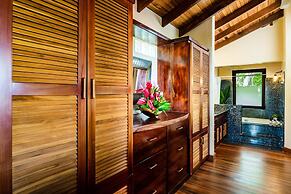 Luxury Villa: Hot Tub: Ocean Views: Fully Staffed