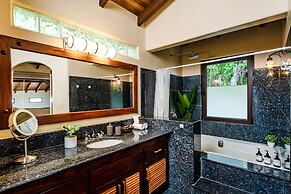 Luxury Villa: Hot Tub: Ocean Views: Fully Staffed