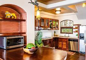 Luxury Villa: Hot Tub: Ocean Views: Fully Staffed