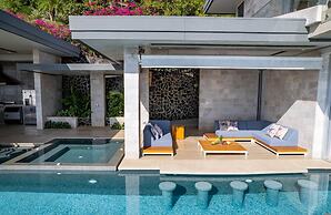 Luxury Villa: Hot Tub: Ocean Views: Fully Staffed