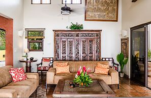 Luxury Villa: Hot Tub: Ocean Views: Fully Staffed