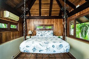 Luxury Villa: Hot Tub: Ocean Views: Fully Staffed