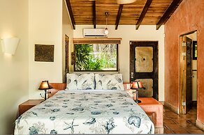 Luxury Villa: Hot Tub: Ocean Views: Fully Staffed