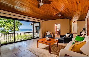 Luxury Beachfront 5 Bedroom Villa on Famous Beach