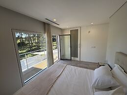 Paraty Villa by Cadenzalux