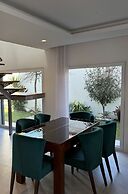 Paraty Villa by Cadenzalux