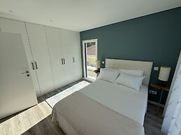 Paraty Villa by Cadenzalux