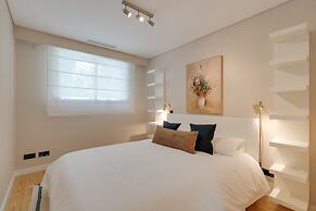 Cascais Contemporary Villa by Cadenzalux