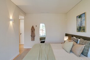 Cascais Contemporary Villa by Cadenzalux