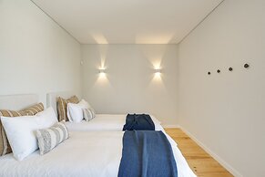 Cascais Contemporary Villa by Cadenzalux