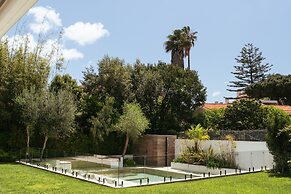 Cascais Contemporary Villa by Cadenzalux