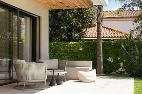 Cascais Contemporary Villa by Cadenzalux