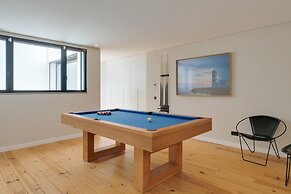 Cascais Contemporary Villa by Cadenzalux