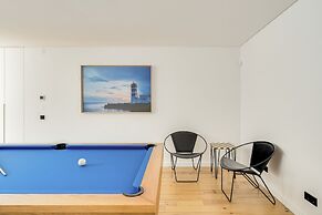 Cascais Contemporary Villa by Cadenzalux