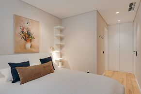 Cascais Contemporary Villa by Cadenzalux