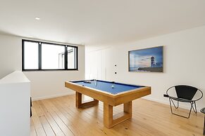 Cascais Contemporary Villa by Cadenzalux
