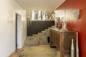 Carmim Villa by Cadenzalux