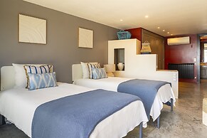 Carmim Villa by Cadenzalux